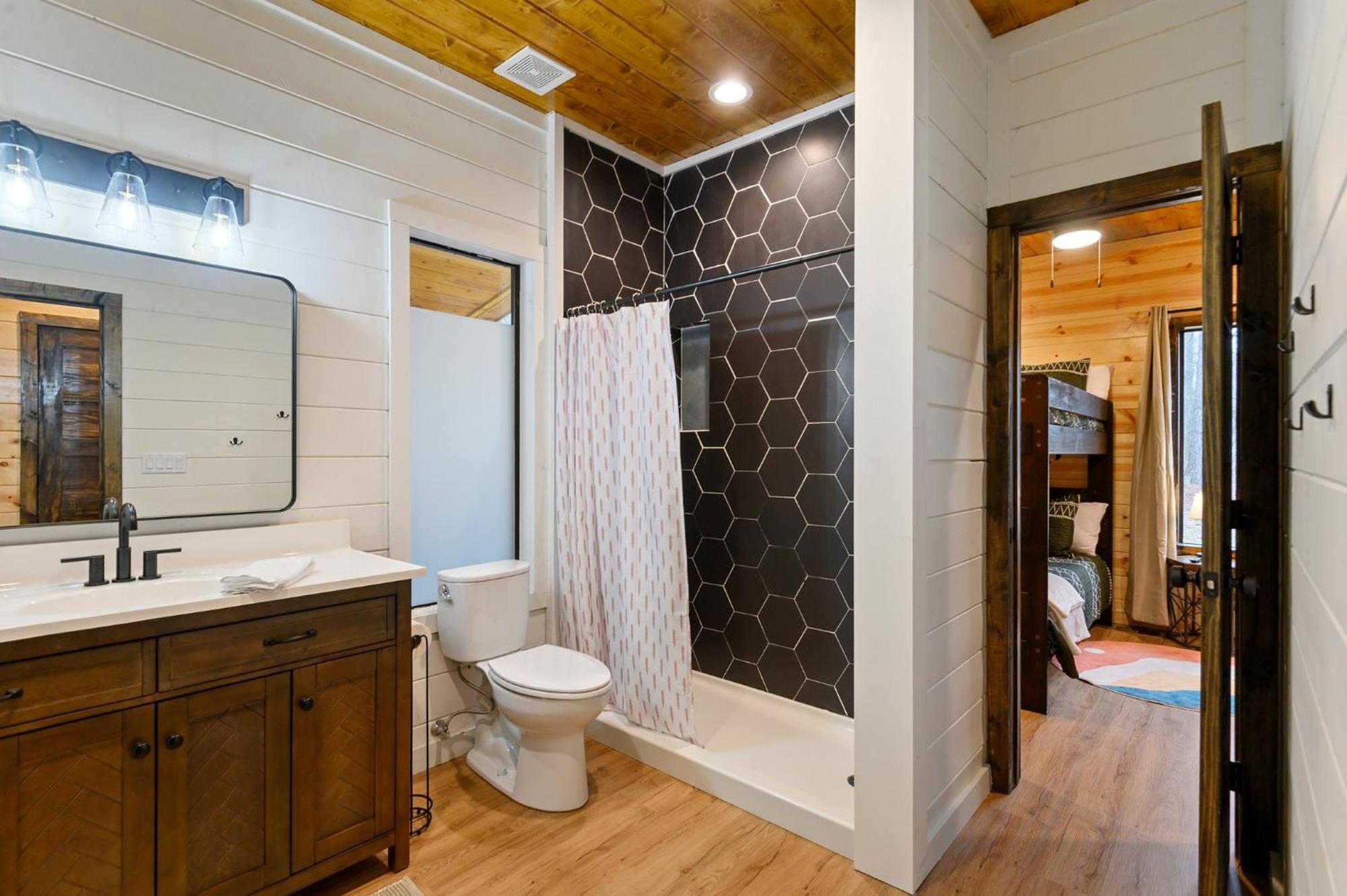 High On The Pines Villa Broken Bow Bagian luar foto