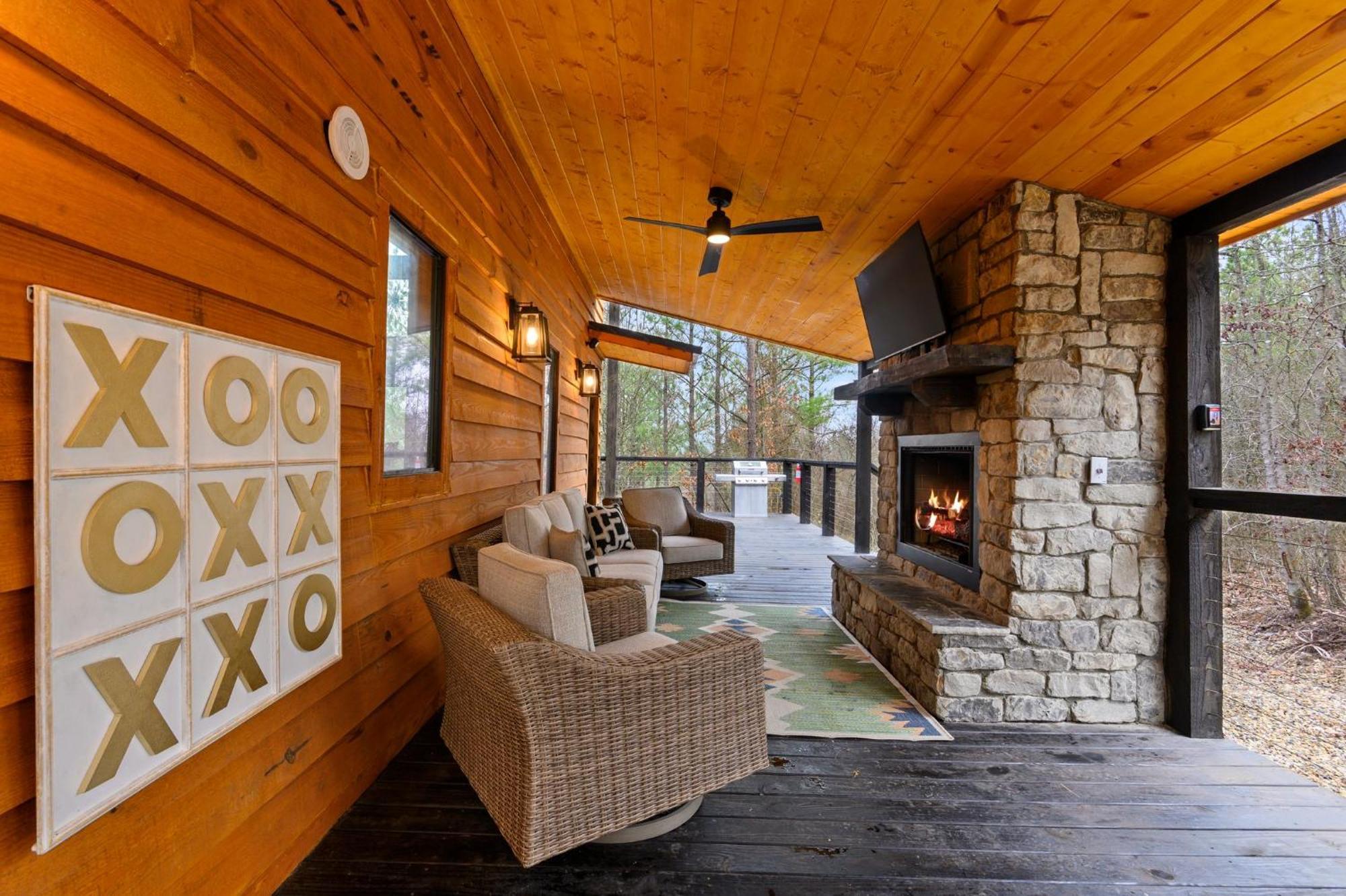 High On The Pines Villa Broken Bow Bagian luar foto